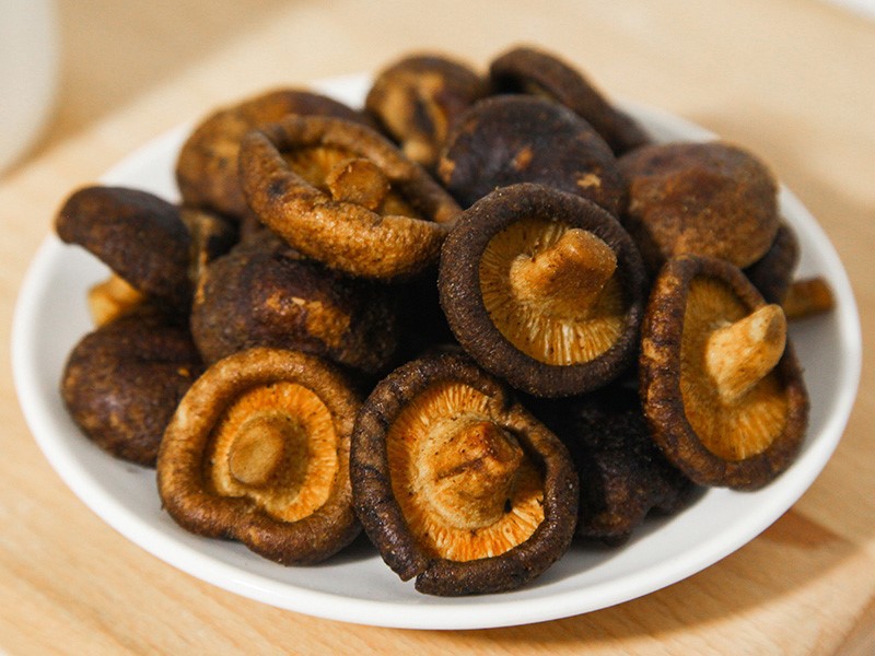 Dried-mushrooms-1 Dried-mushrooms-1