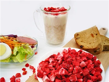 Cách làm dâu tây khô đông lạnh